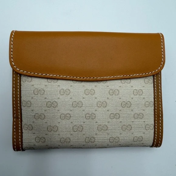 Gucci Beige Canvas Wallet with Tan Leather Trim and Gold Logo - Picture 4 of 8